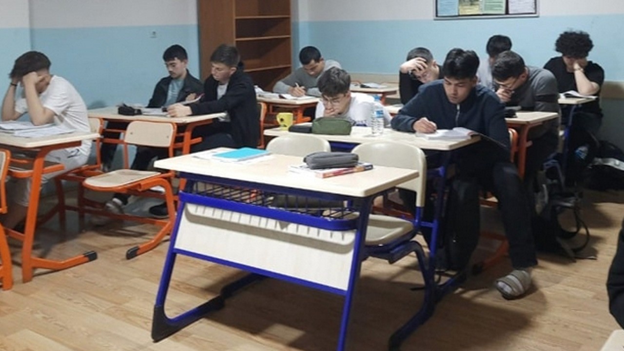 Ara tatil kapsamında 'YKS 2025' programı sona erdi! Samsun'da öğrenciler tatil yaptı