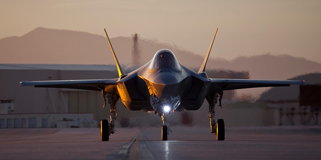 Arab News'ten F-35 analizi: Türkiye'yi cezalandırsalar da Ankara bir yolunu buluyor