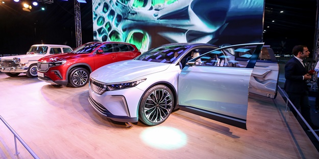 Araba fiyatları şok ediyor! Sıfır ve ikinci el arabalar uçuşa geçti