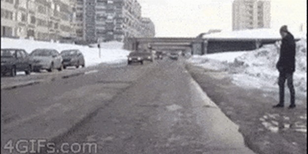 Araba kameralarına yakalanan tuhaf görüntüler