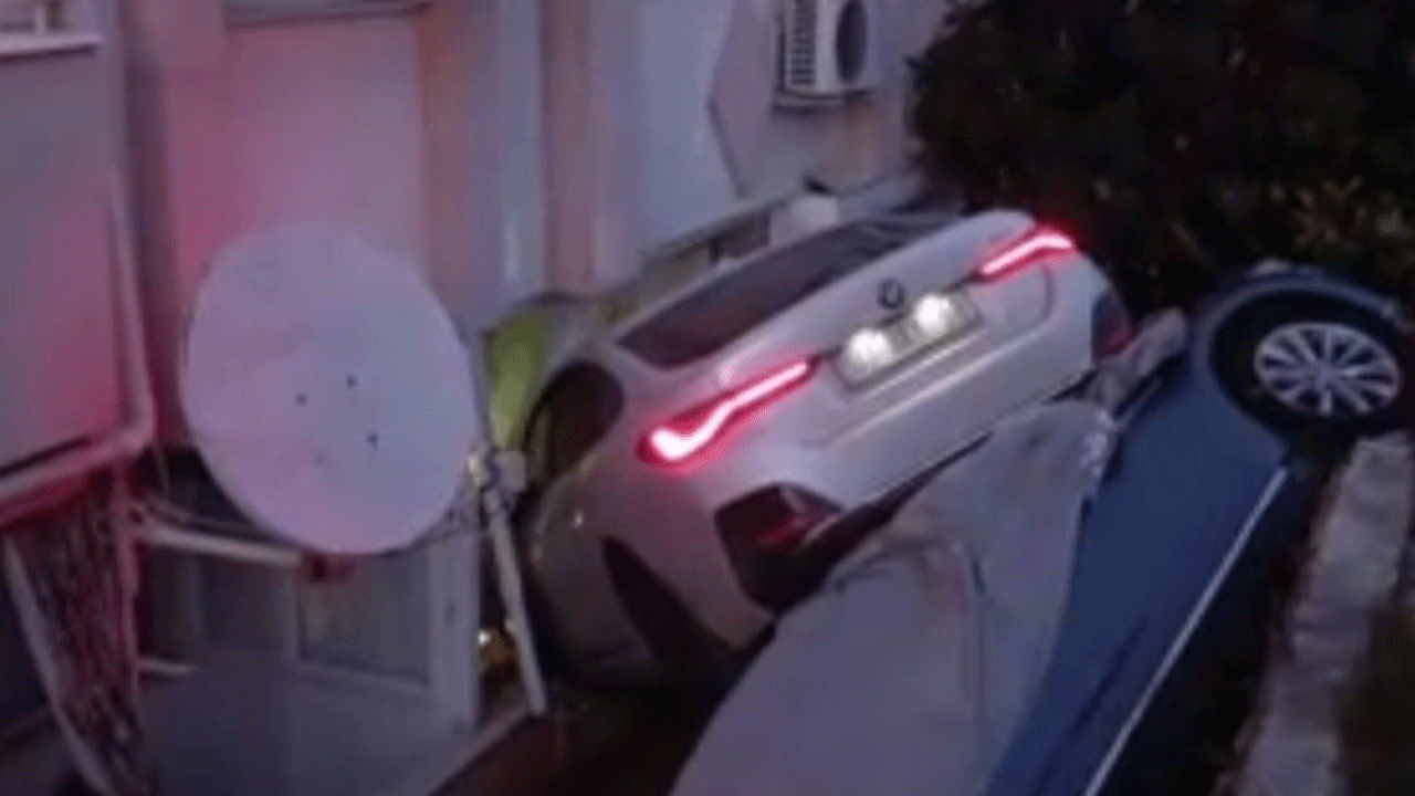 Arabada sızdı, karşısında polisleri görüp gaza basınca ortalık karıştı!