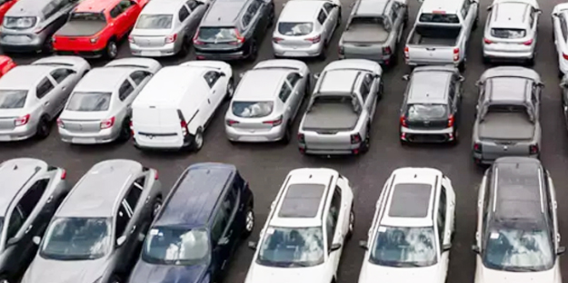 Arabalar yarı fiyatına satılıyor! 20 bin liraya da var 200 bin liraya da: Kritik gelişme duyuruldu…