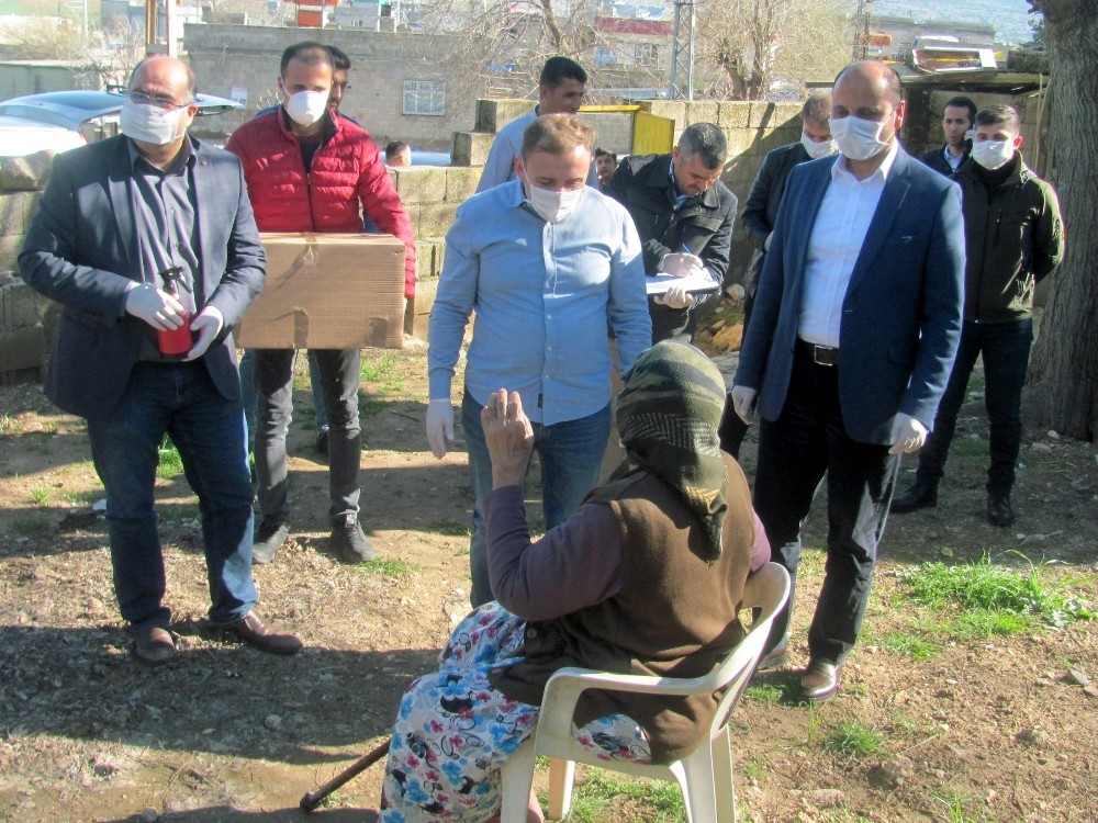 Araban Kaymakamlığı yaşlılar için seferber oldu 