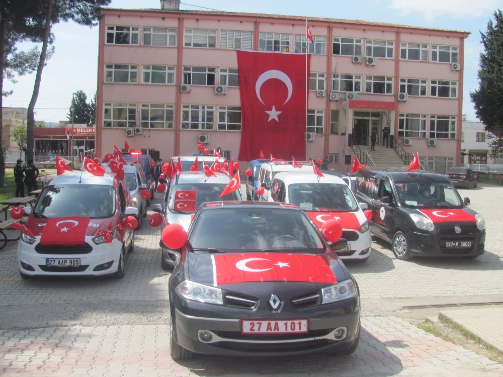 Araban’da konvoylu 23 Nisan kutlamaları 