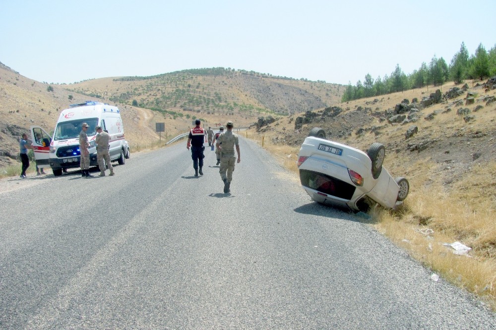 Araban’da otomobil devrildi: 2’si çocuk 4 yaralı 