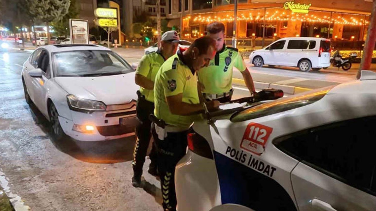 Arabası uyuşturucu deposu çıktı, arama izni yok diye beraat etti