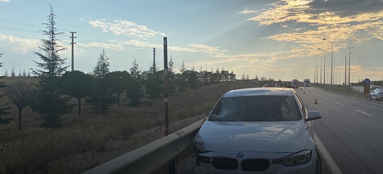 Yürek burkan kaza: Arabasını yoldan çekmeye çalışırken öldü!