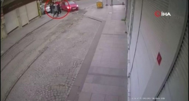 Arabayı üzerine sürüp sıkıştırdılar! Nijeryalı işadamı İstanbul'da böyle gasp edildi