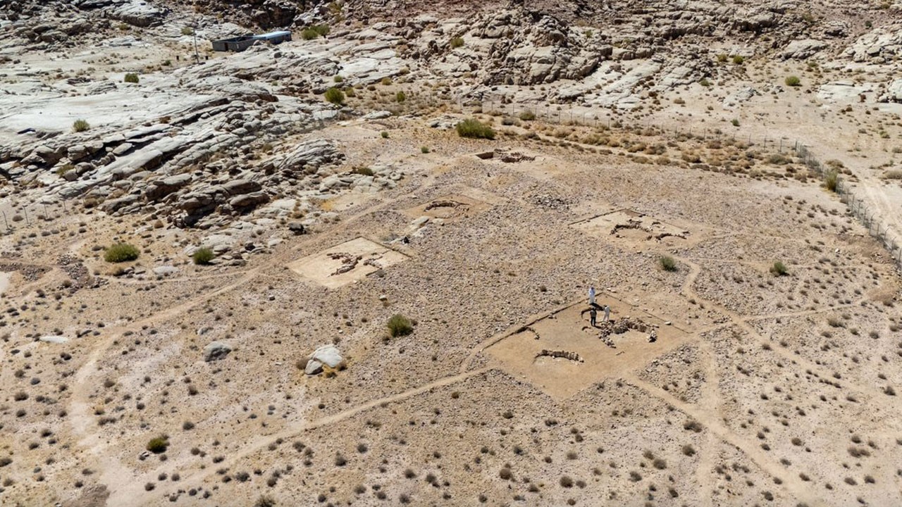 Arabistan’da 10 bin yıllık keşif! En eski insan yerleşimi gün yüzüne çıkarıldı