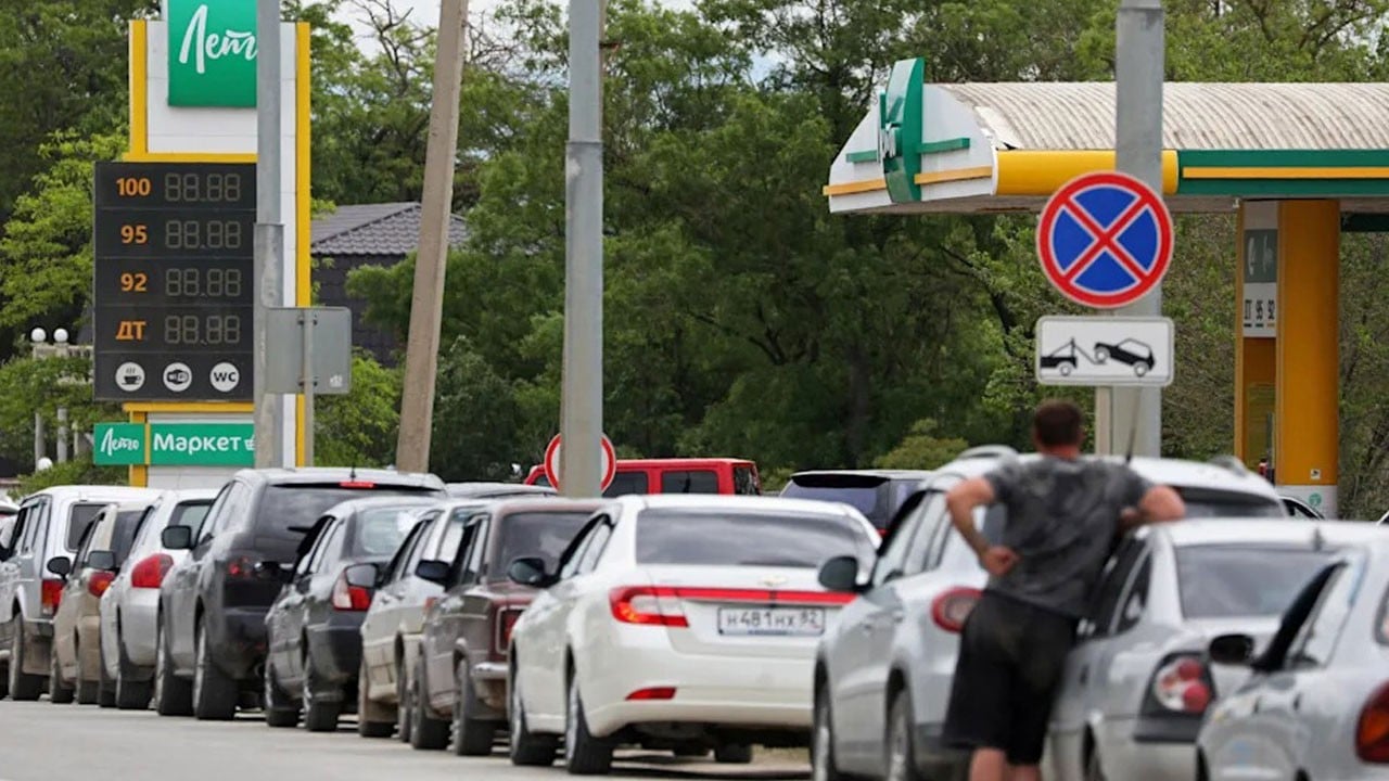 Araç başı limit 20 litreye düştü! Rusya'da yakıt sınırlaması uygulanıyor