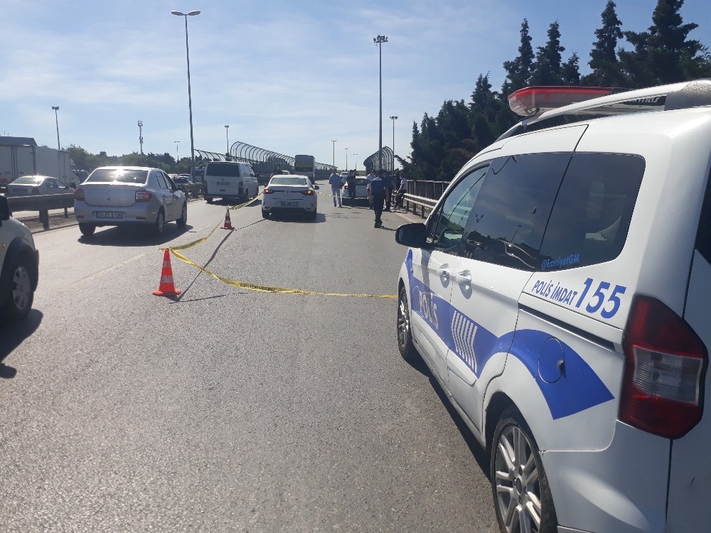 Araç içerisinde tartıştığı amcasını vurdu 