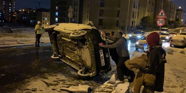 Araç kayganlaşan yolda takla attı: 2 yaralı
