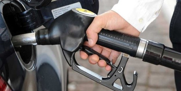 Araç sahipleri aman dikkat: Benzin ve motorin fiyatları! Akaryakıta bir zam daha geliyor, miktar belli oldu