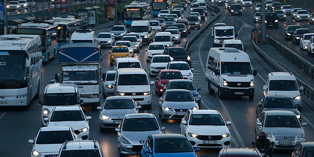 Araç sahipleri aman dikkat! Bunu yapmayanın aracı trafikten hemen men edilecek