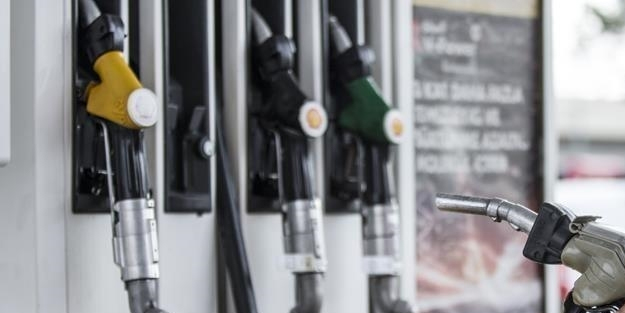 Araç sahipleri aman dikkat: Zam sonrası pompa fiyatları değişti! Güncel Brent petrol, benzin, motorin, LPG fiyatları!