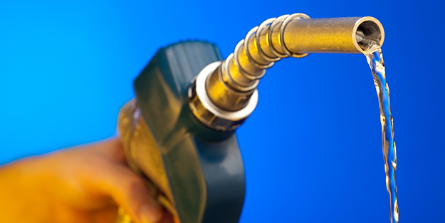 Araç sahipleri bayram edecek! Akaryakıta bir dev indirim daha geliyor