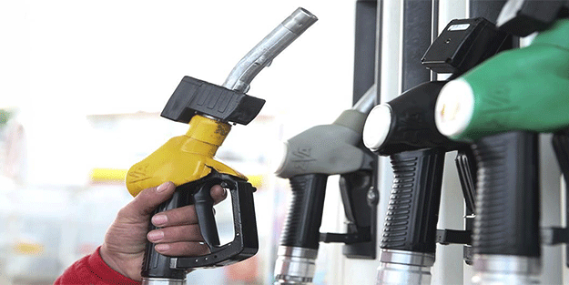 Araç sahipleri dikkat! Akaryakıt fiyatlarına bir zam bir de indirim geliyor