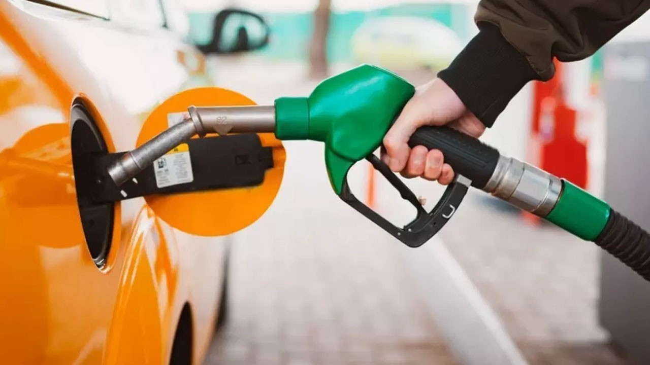 Araç sahipleri dikkat: Akaryakıta indirim geliyor!