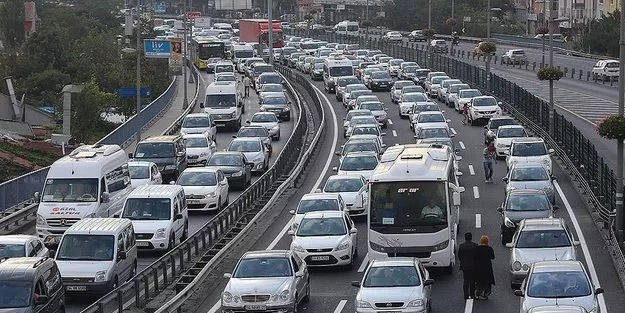 Araç sahipleri için olmazsa olmaz! Fiyatı İstanbul'da 10 bin TL'yi aştı bile... İndirim haberi bekleniyor
