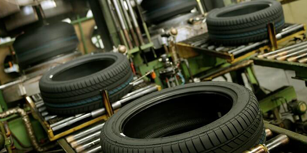 Araç sahipleri kahrolacak! Ünlü lastik devinden iflas sinyali: Fabrikalar bir bir kapatılıyor