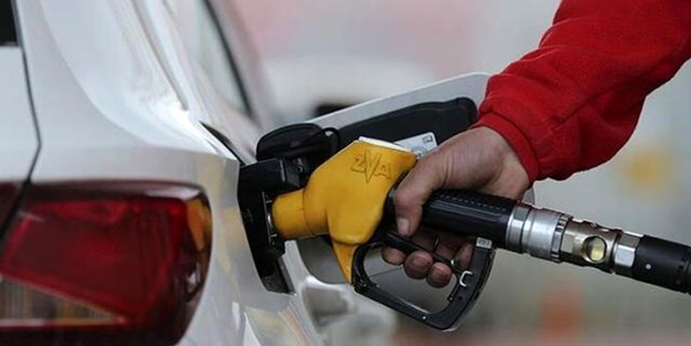 Araç sahiplerine kötü haber! Benzinin ardından motorine de zam geldi