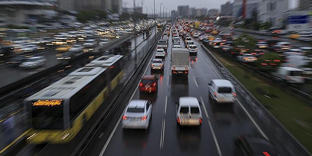 Araç sahiplerine kötü haber! Motorlu Taşıtlar Vergisi'ne büyük zam resmen geldi