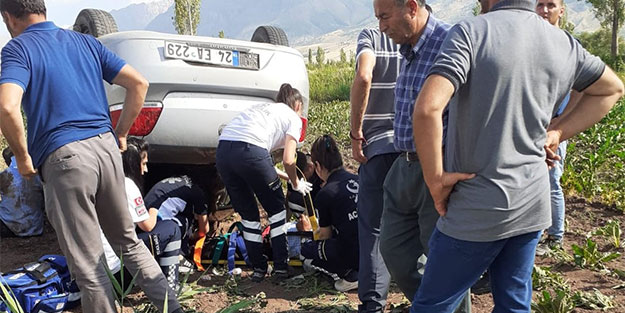 Araç şarampole uçtu! Yaralılar var