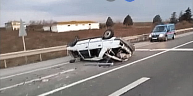 Araç takla attı! Sağ çıktı