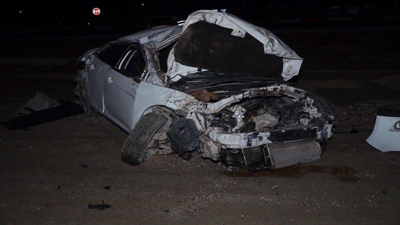 Araç takla attı sürücüsü aranıyor!