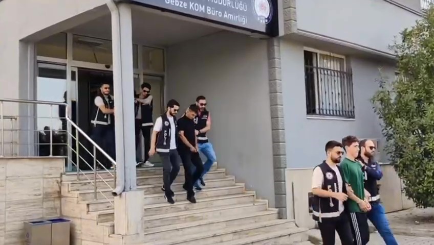 Araç ve iş yeri kurşunlayan 11 şüpheli operasyonla yakalandı