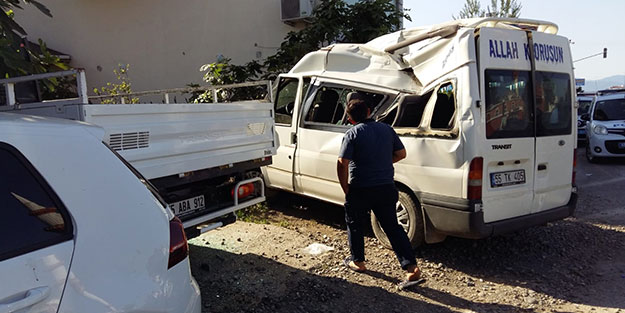 Araca ve duvara çarparak durabildi! Samsun'da trafik kazasında 7 yaralı