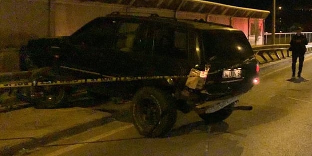 Aracı defalarca bariyere vurdu! Akıllara durgunluk veren intihar