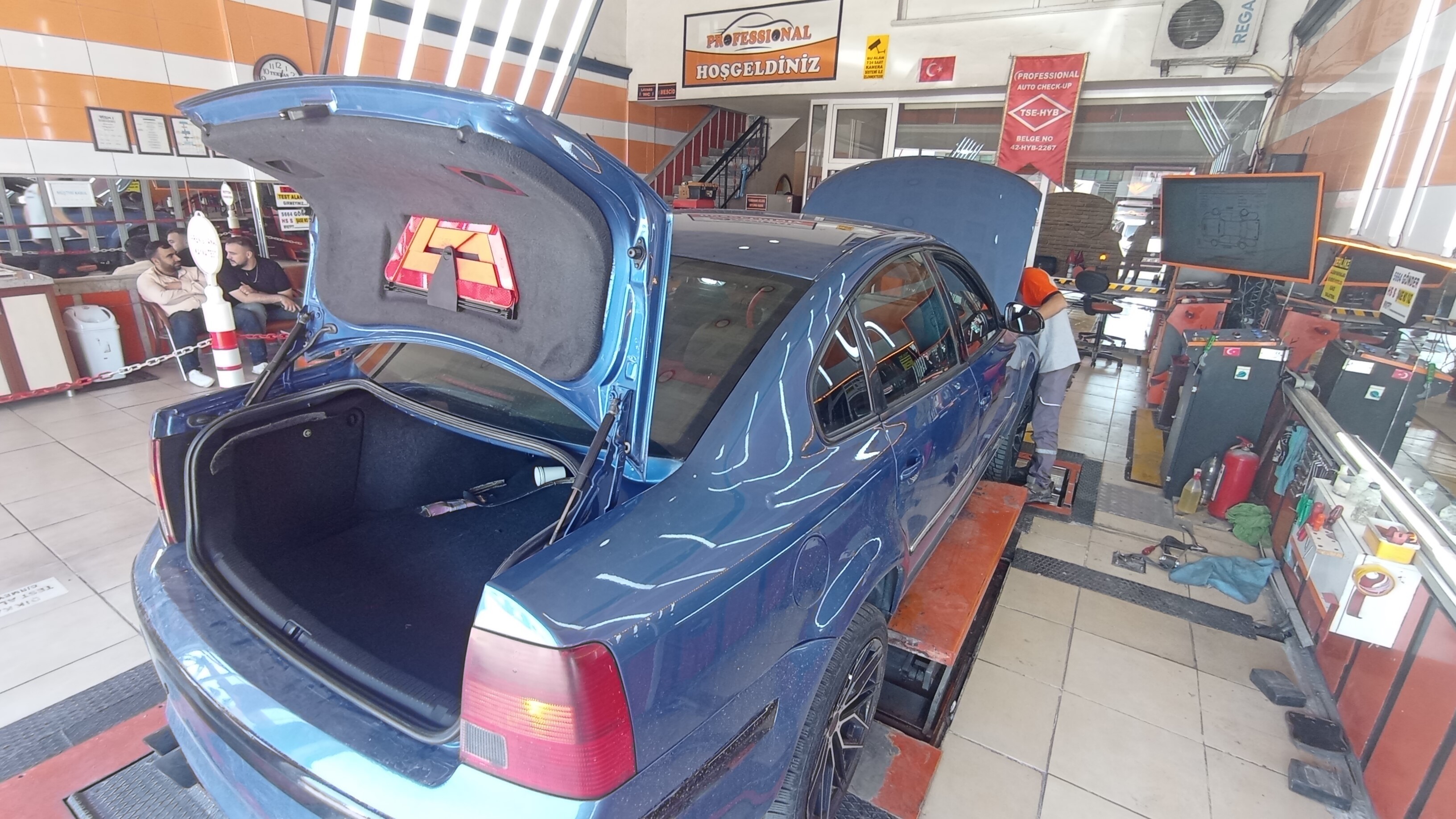 Aracı ekspertize götürdü hayatının şokunu yaşadı! Üç araçtan bir otomobil yaptılar