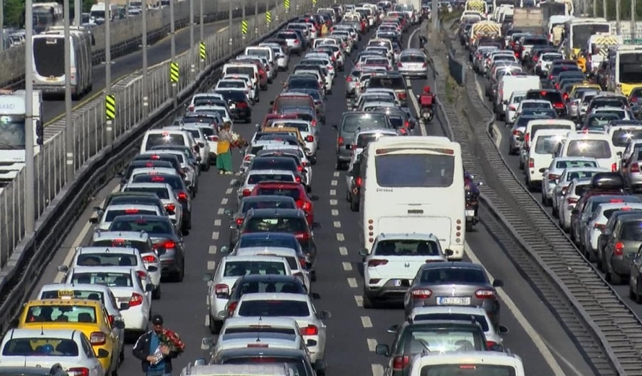 Aracı olanlar dikkat! Az önce duyuru yapıldı