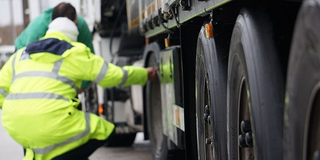Aracı olanlar dikkat! Jandarma trafik takmayanlara ceza kesiyor