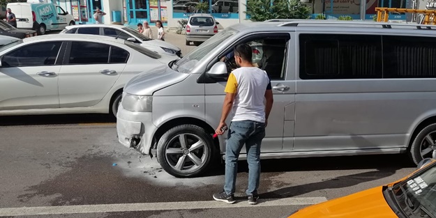 Aracı yanan vatandaşın imdadına vali koştu