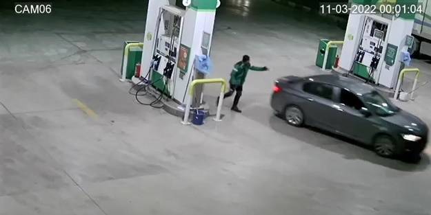 Aracın deposunu doldurup kaçan şüpheliler enselendi!