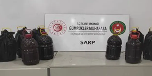 Aracın yakıt deposuna bakın ne saklamışlar!