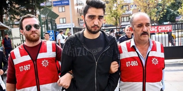 Şimdi de kız arkadaşını suçladı!