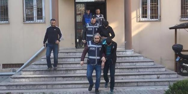 Araçların camlarını kırıp, para çalan hırsızlar yakalandı
