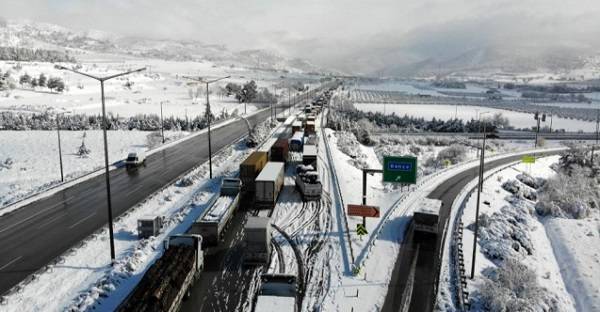 Araçlarını yoldan kaldırmayanların araçları bağlanacak mı?