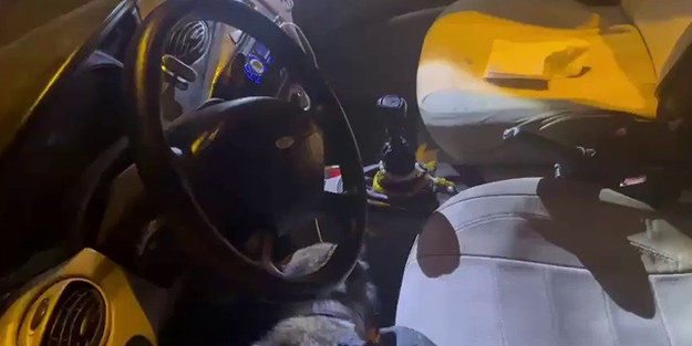 Araçta uyuşturucuyu sakladıkları yer şoke etti!