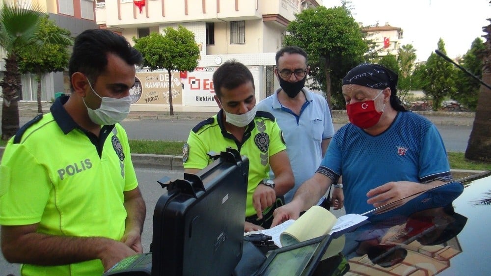 Araçtan havaya ateş edip polisi alarma geçiren 66 yaşındaki şahıs 413 promil alkollü çıktı 