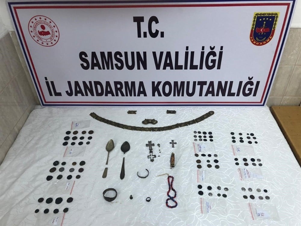 Araçtan ‘tarih’ çıktı, 3 kişi gözaltına alındı 