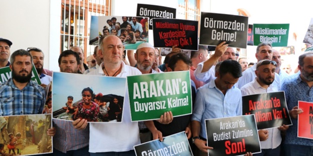 Arakan'daki müslüman katliamı protesto edildi