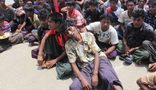 Arakanlı Müslümanlar: Bizi öldürün ama oraya göndermeyin