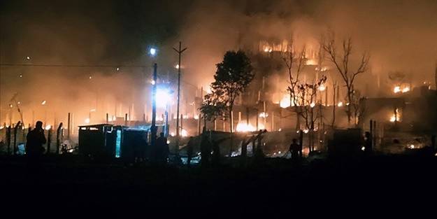 Arakanlı Müslümanların yaşadığı kampta yangın! 5 bin kişi evsiz kaldı