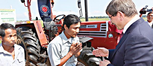 Arakanlılara anlamlı destek