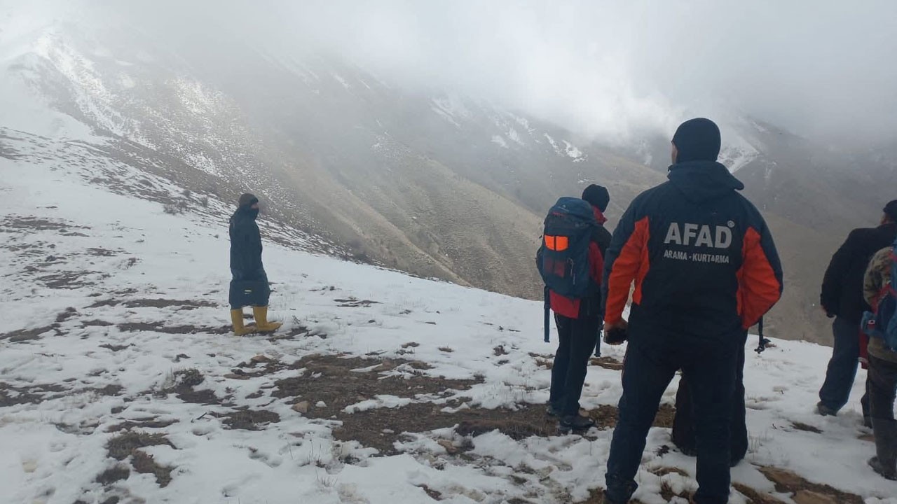 Arama çalışmaları genişletildi! Bozdağ’da kaybolan dağcıdan iz bulundu