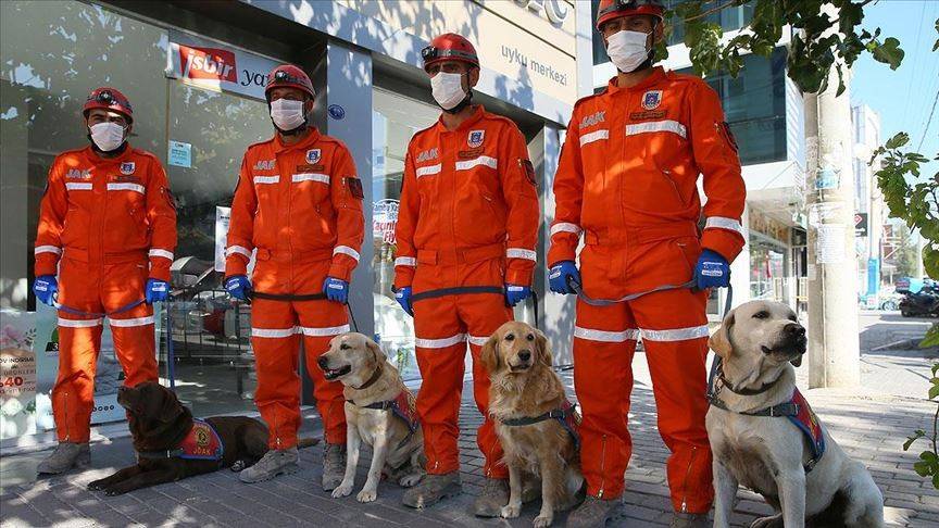 Arama kurtarma köpekleri kışa hazırlanıyor!